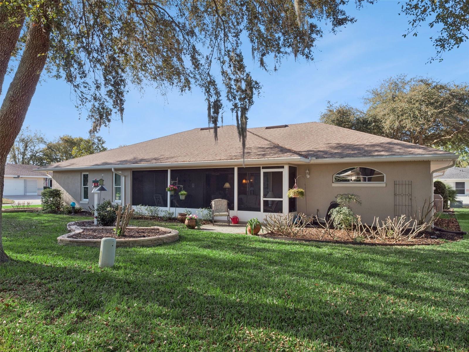 Image 28 of 62 For 21533 King Henry Avenue