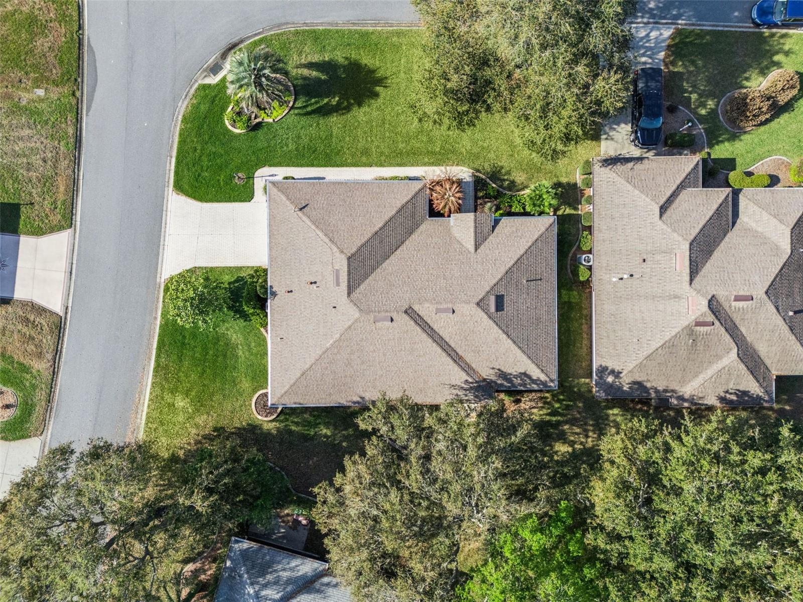 Image 31 of 62 For 21533 King Henry Avenue