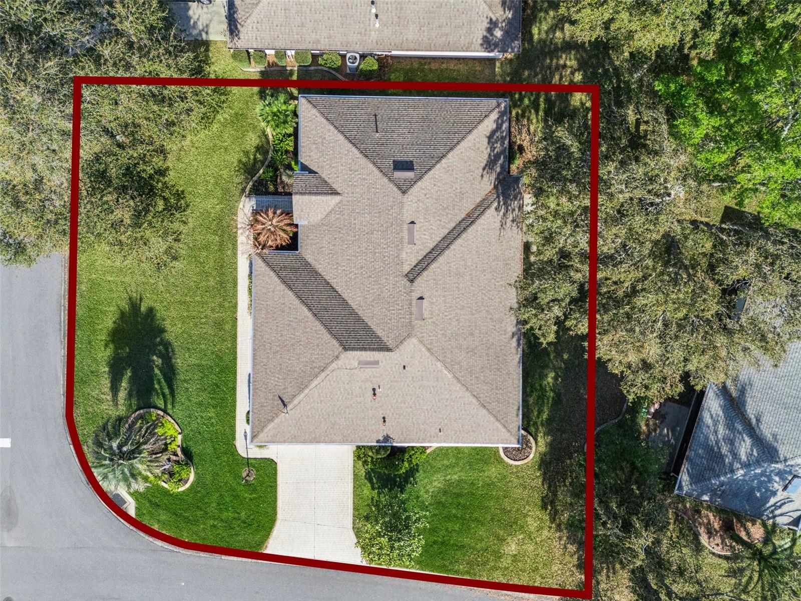 Image 33 of 62 For 21533 King Henry Avenue