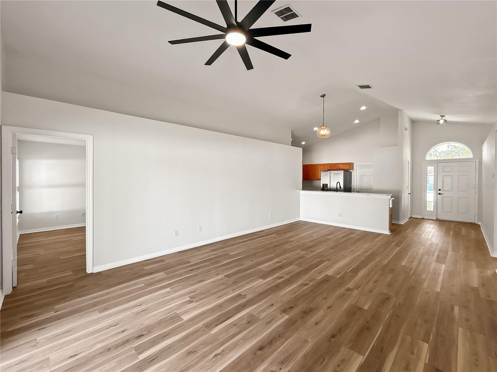 Image 5 of 20 For 4169 Waltham Forest Drive