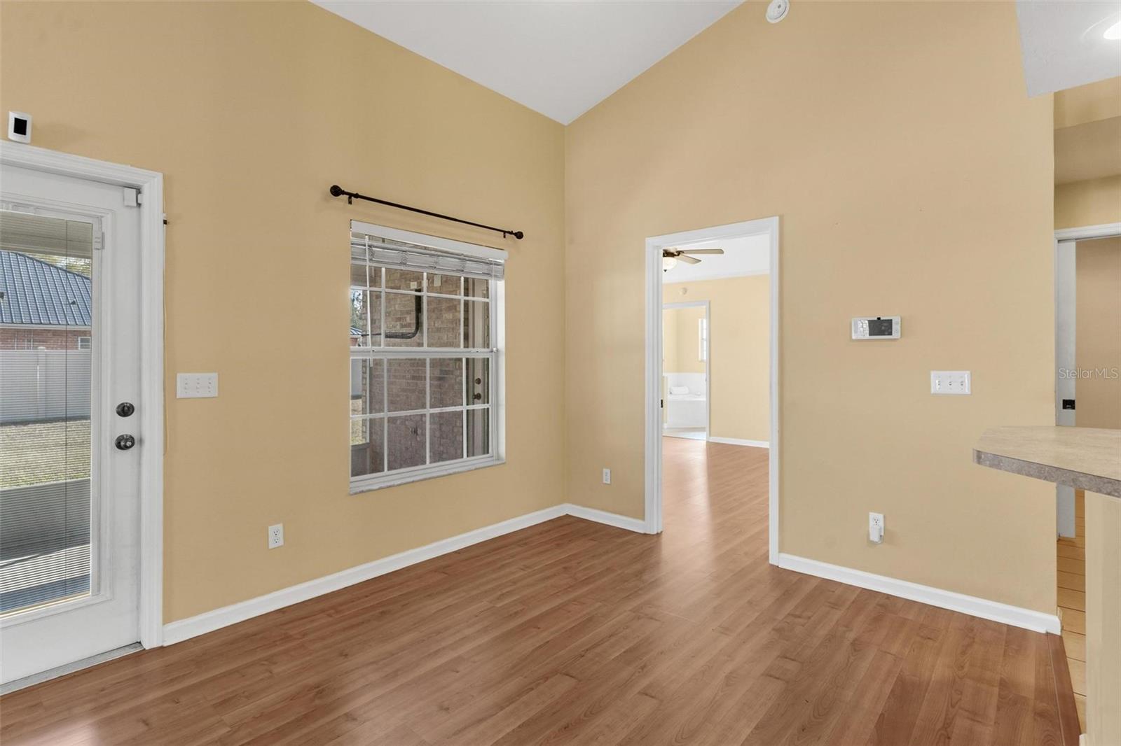 Image 11 of 55 For 25415 15th Avenue