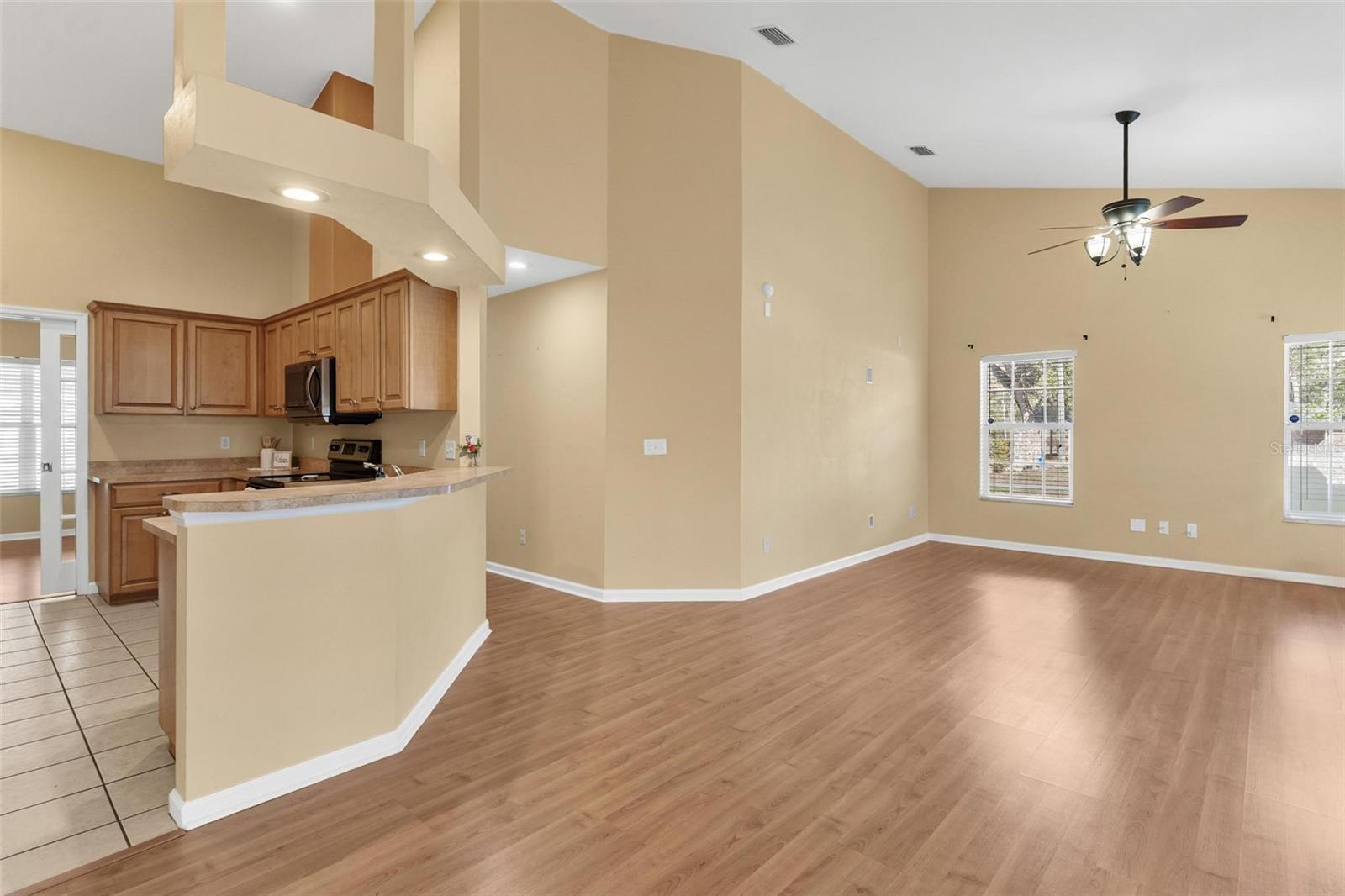 Image 12 of 55 For 25415 15th Avenue