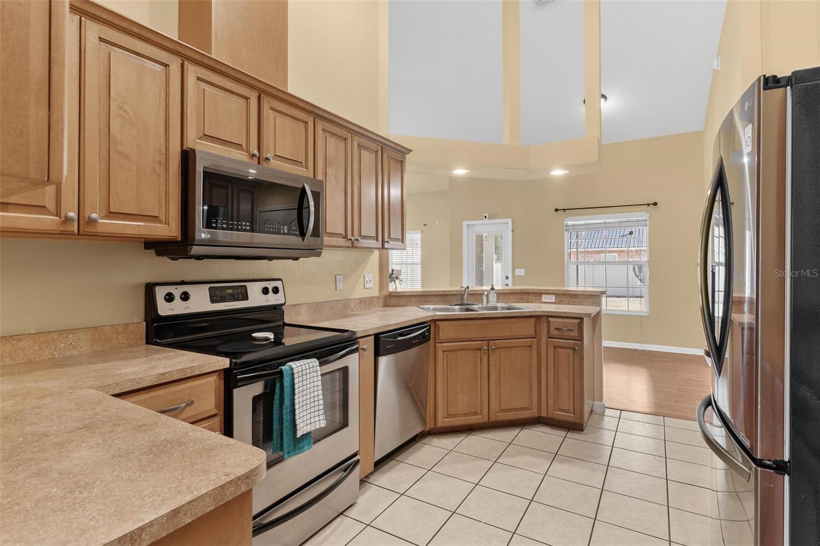 Image 17 of 55 For 25415 15th Avenue