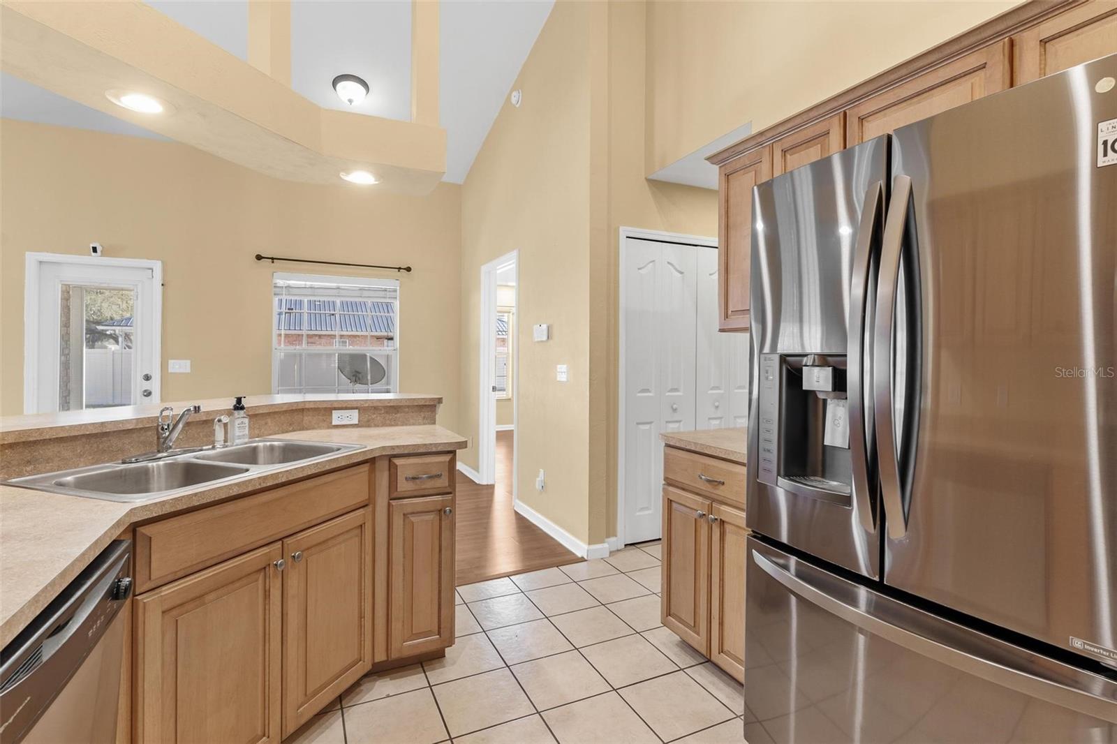 Image 18 of 55 For 25415 15th Avenue