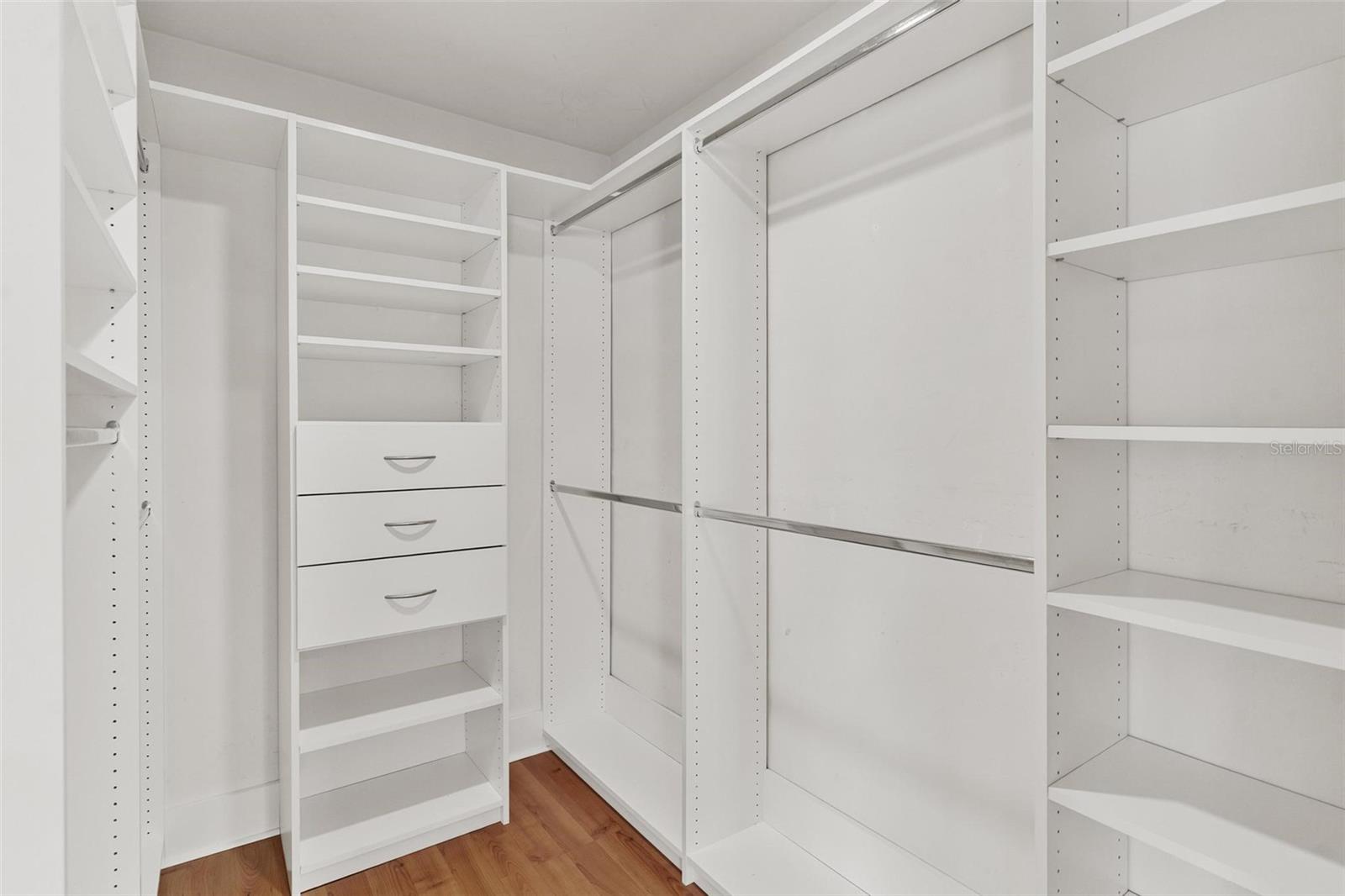 Image 27 of 55 For 25415 15th Avenue