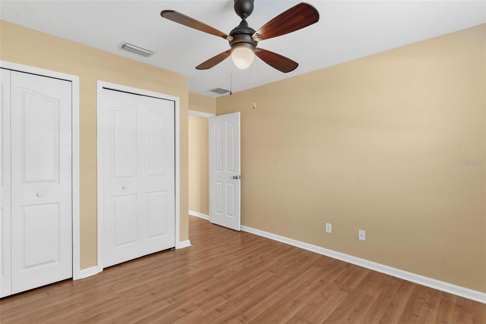 Image 30 of 55 For 25415 15th Avenue