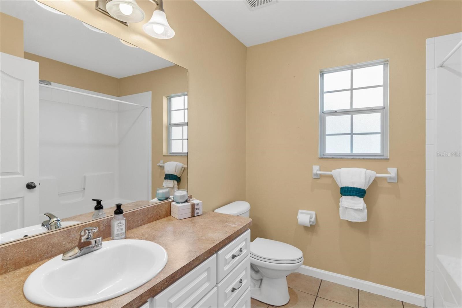 Image 31 of 55 For 25415 15th Avenue