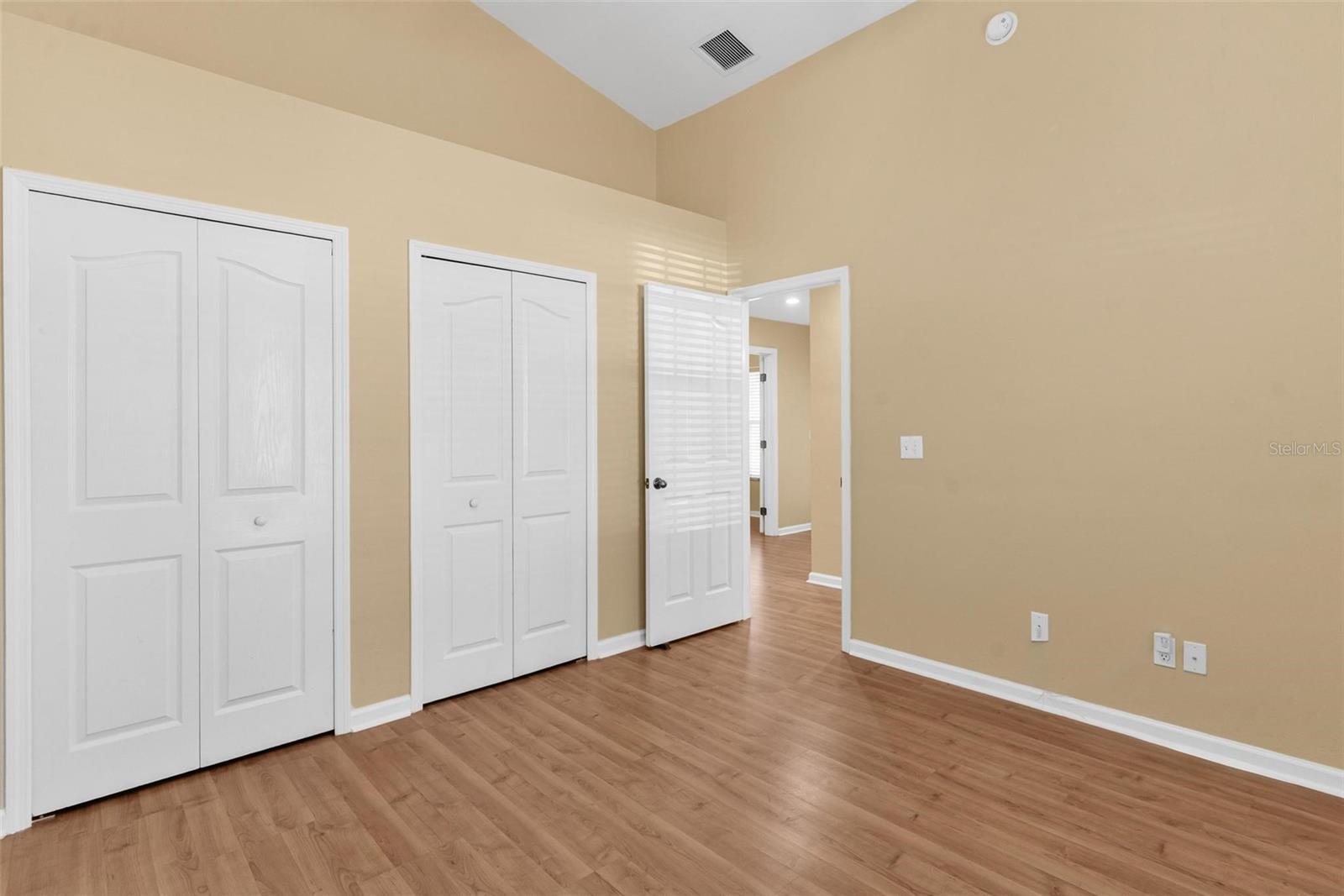 Image 34 of 55 For 25415 15th Avenue