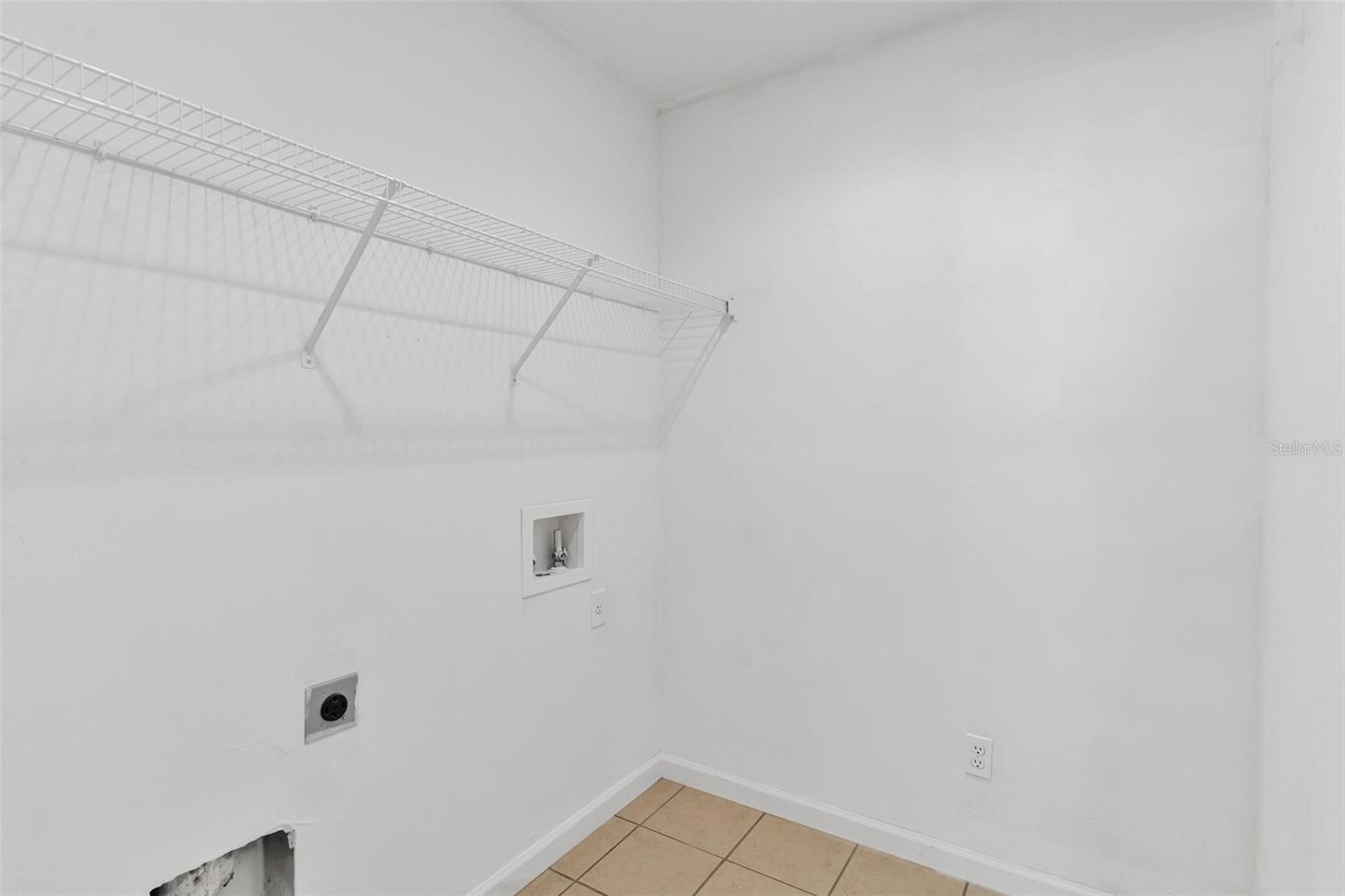 Image 36 of 55 For 25415 15th Avenue