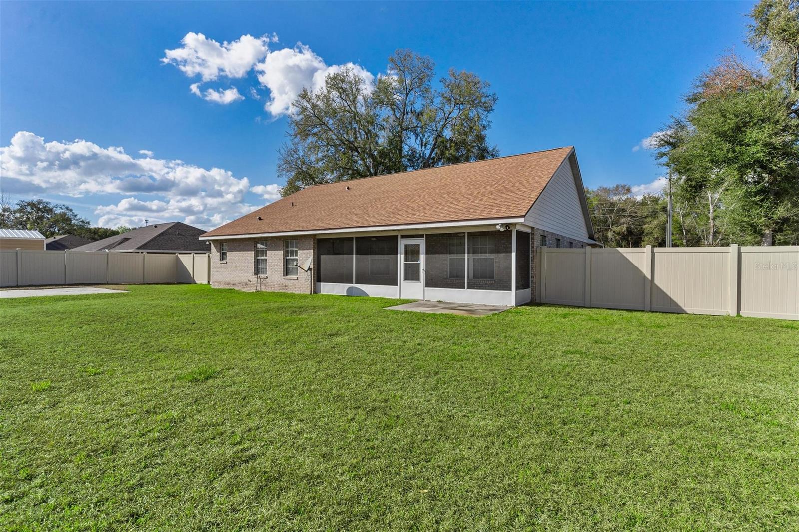 Image 43 of 55 For 25415 15th Avenue