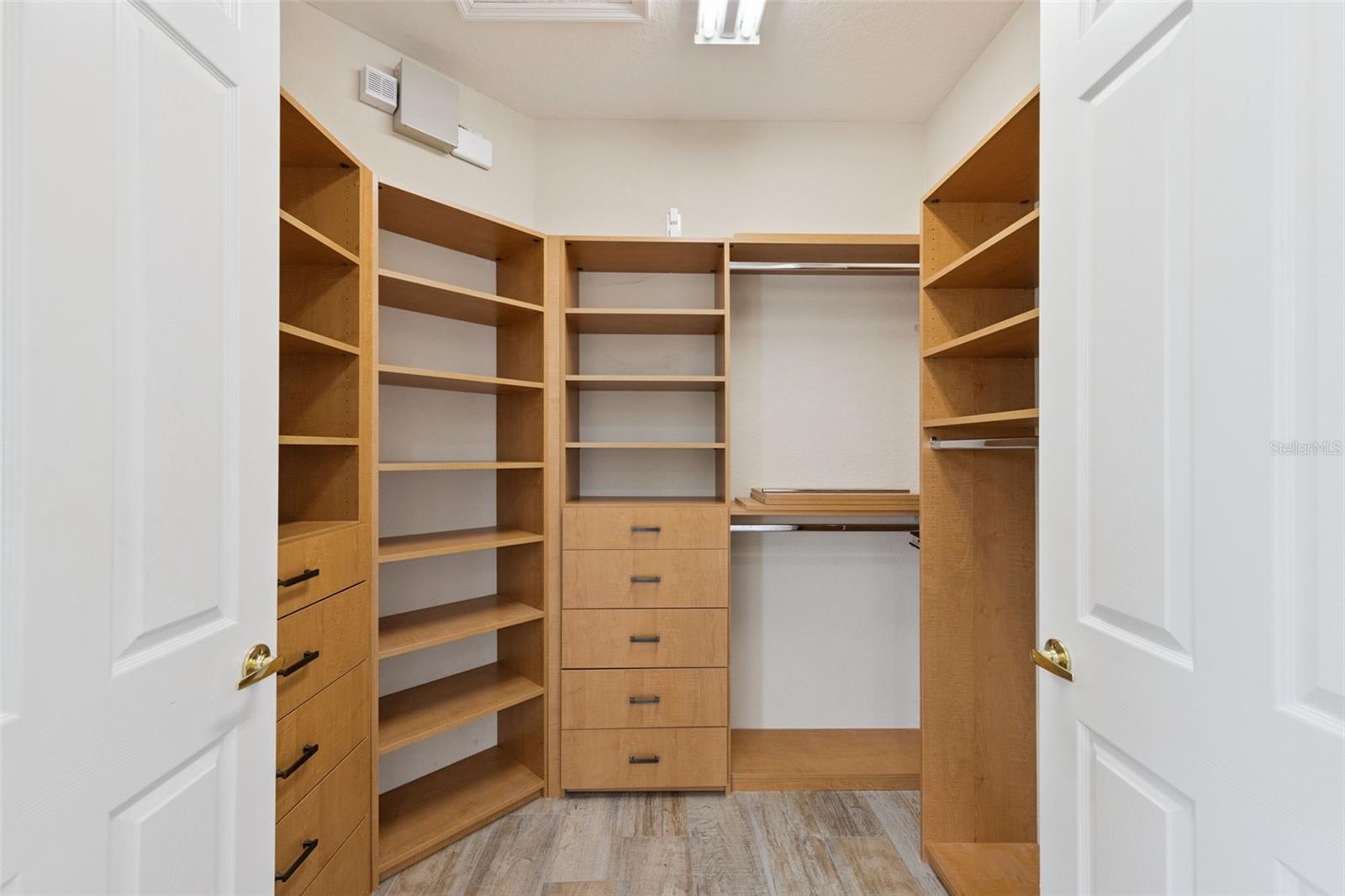 Image 26 of 43 For 503 Minnow Creek Court