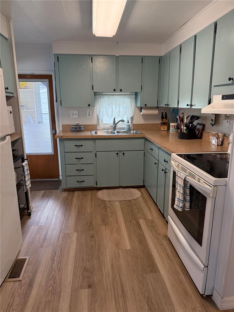 Image 8 of 16 For 89 Mauna Loa Drive