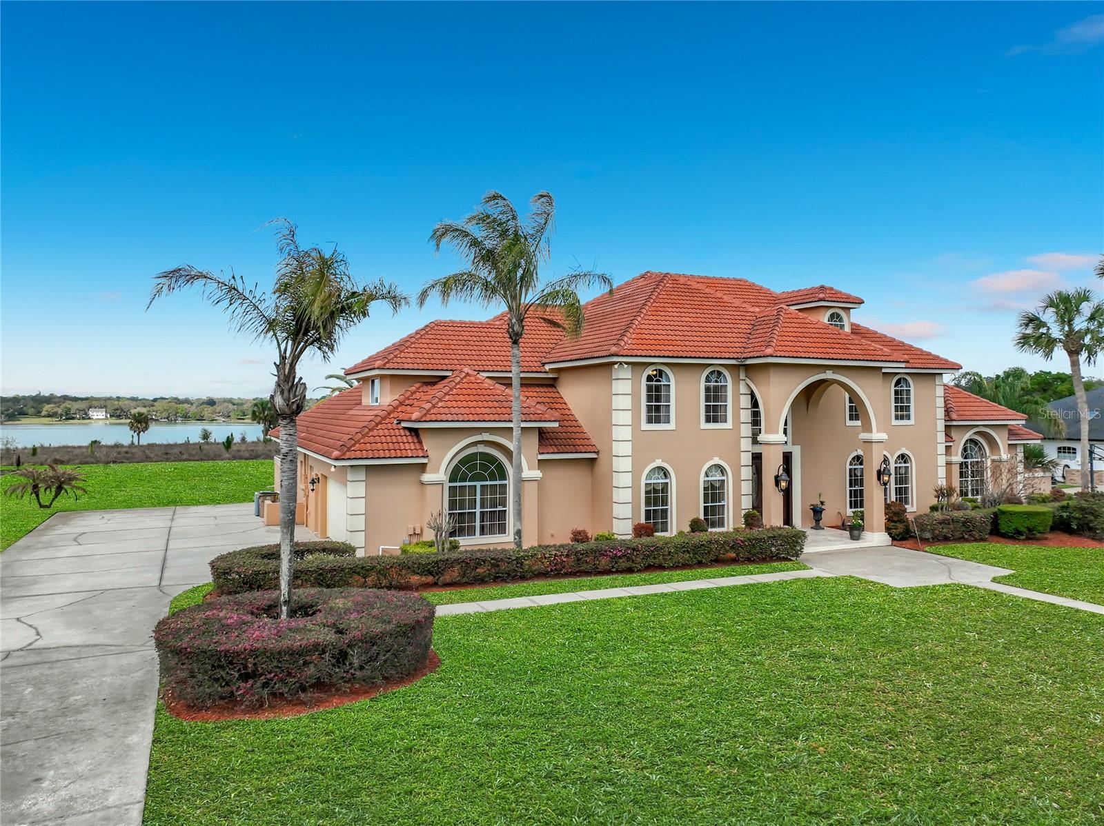 Image 2 of 43 For 1755 Lake Terrace Drive