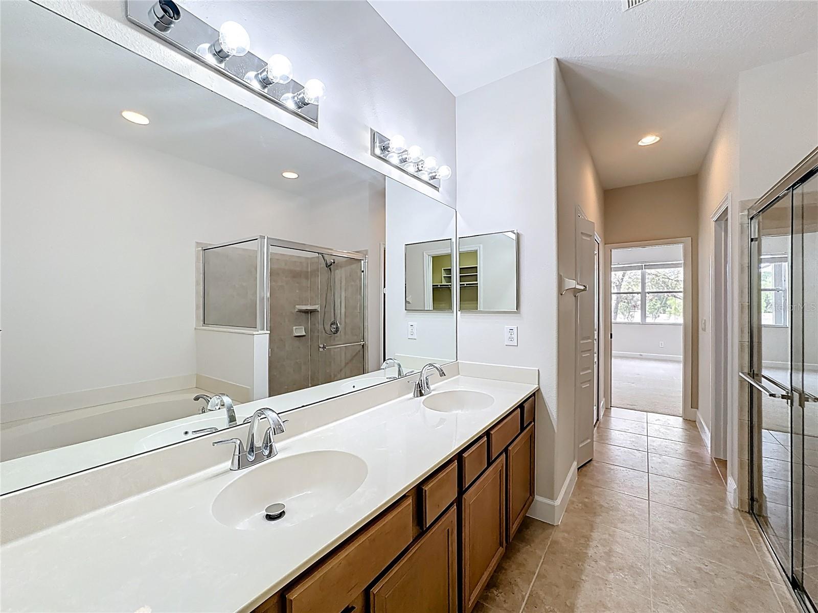 Image 26 of 47 For 23846 Sardinia Drive