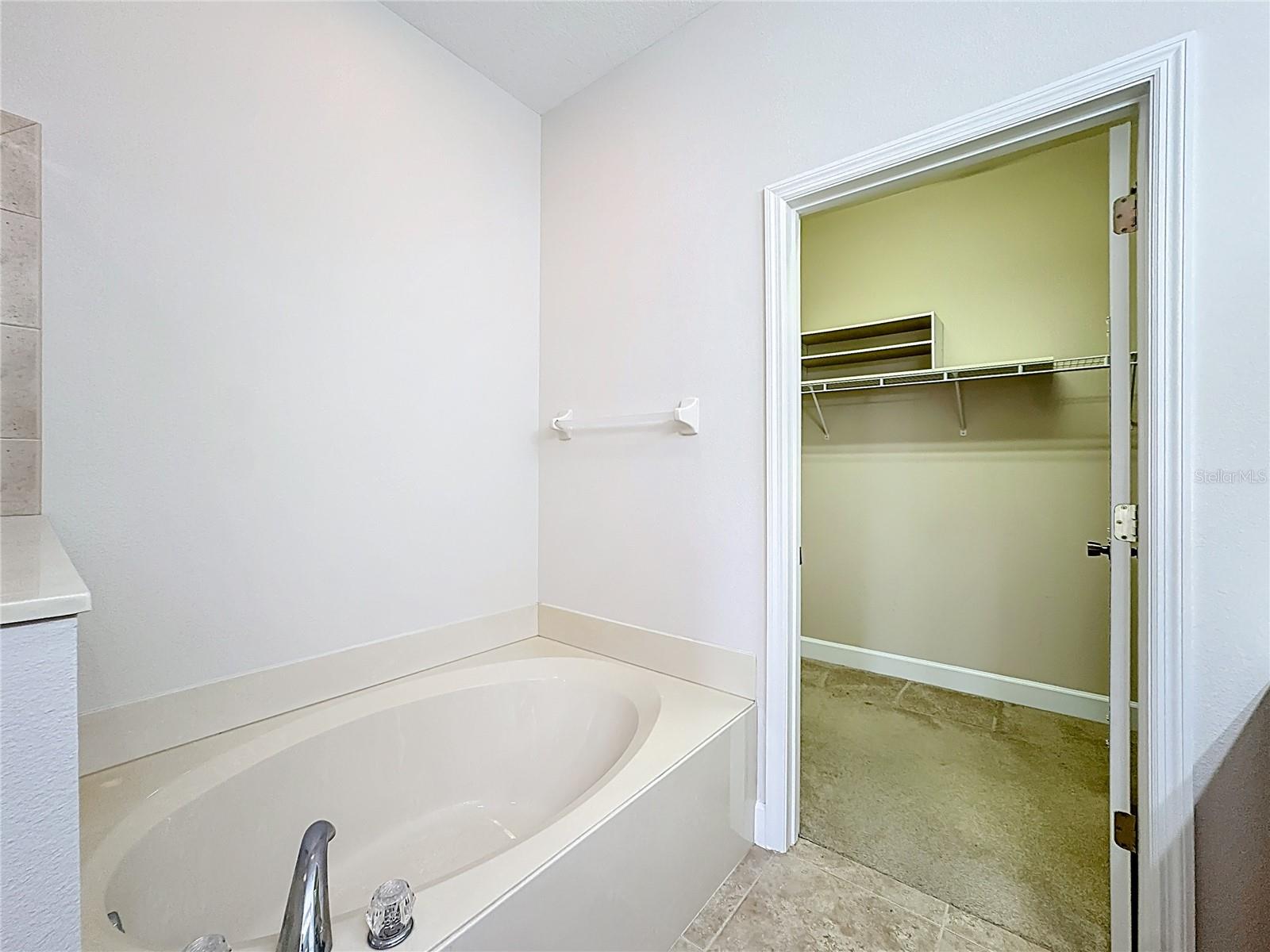 Image 29 of 47 For 23846 Sardinia Drive