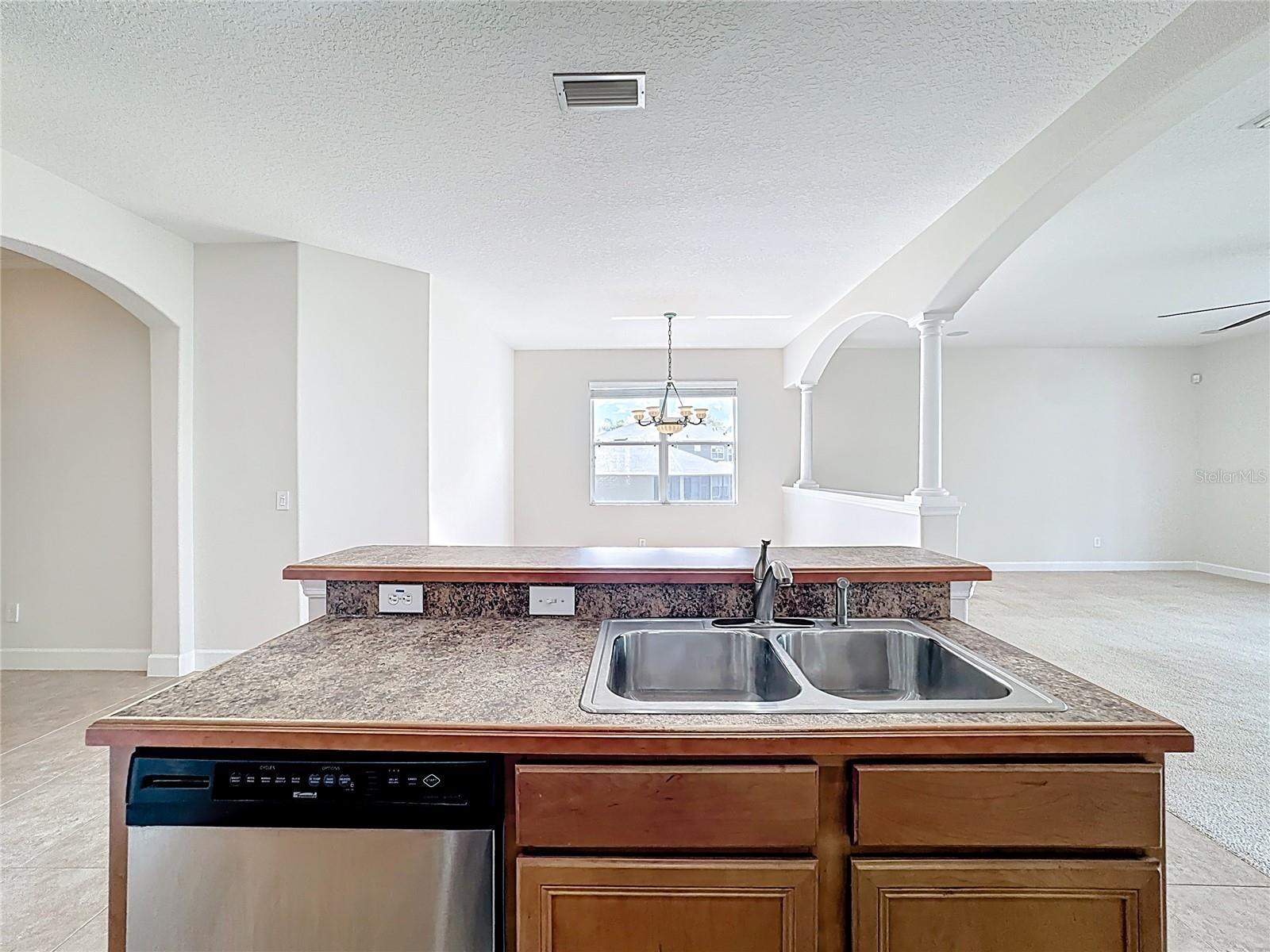 Image 5 of 47 For 23846 Sardinia Drive