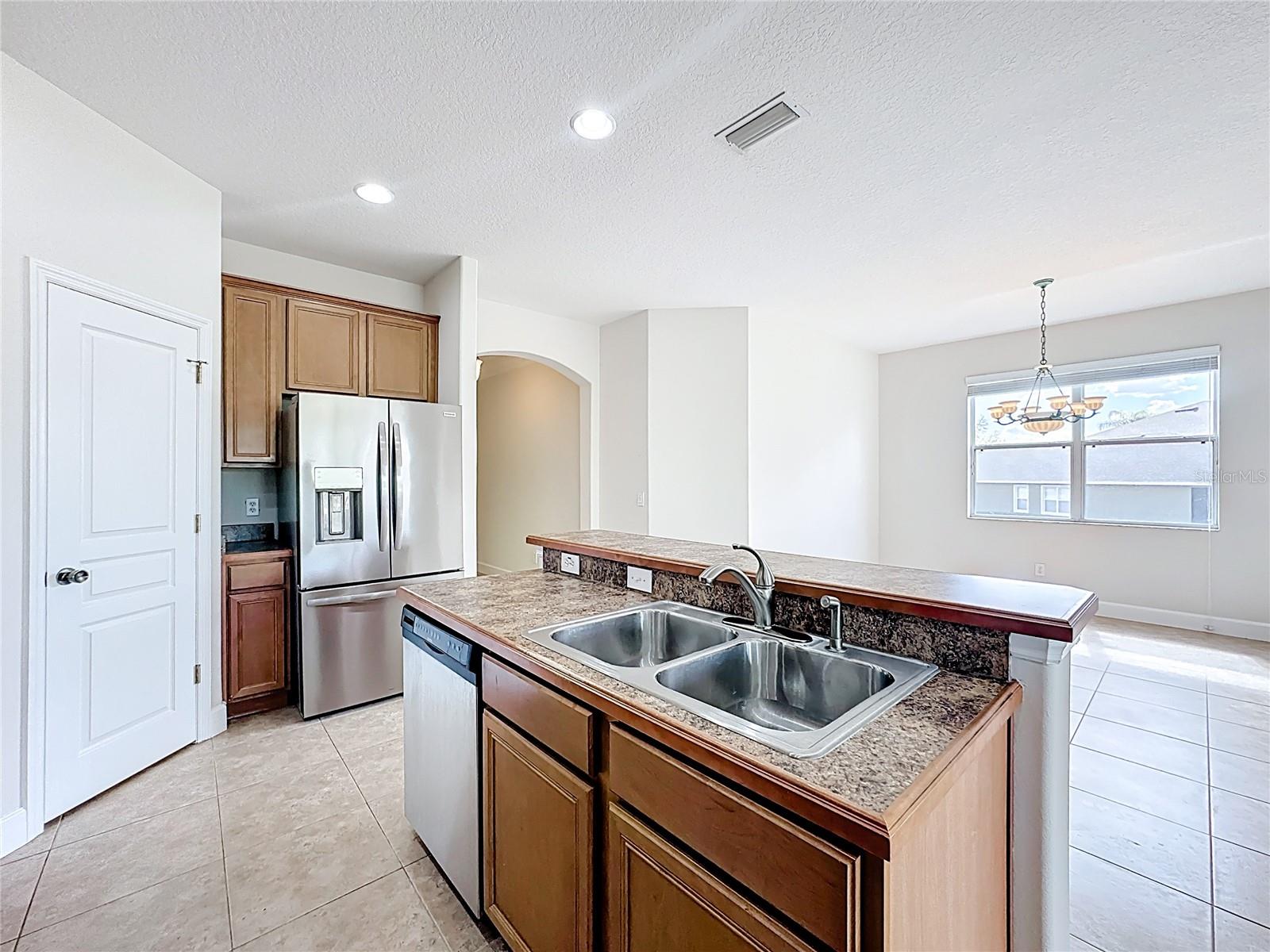 Image 6 of 47 For 23846 Sardinia Drive