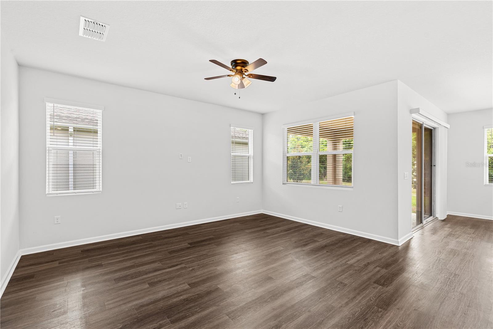 Image 10 of 43 For 10200 Spring Lake Drive