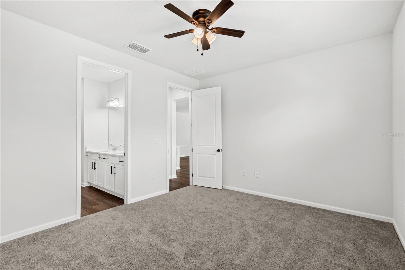 Image 20 of 43 For 10200 Spring Lake Drive