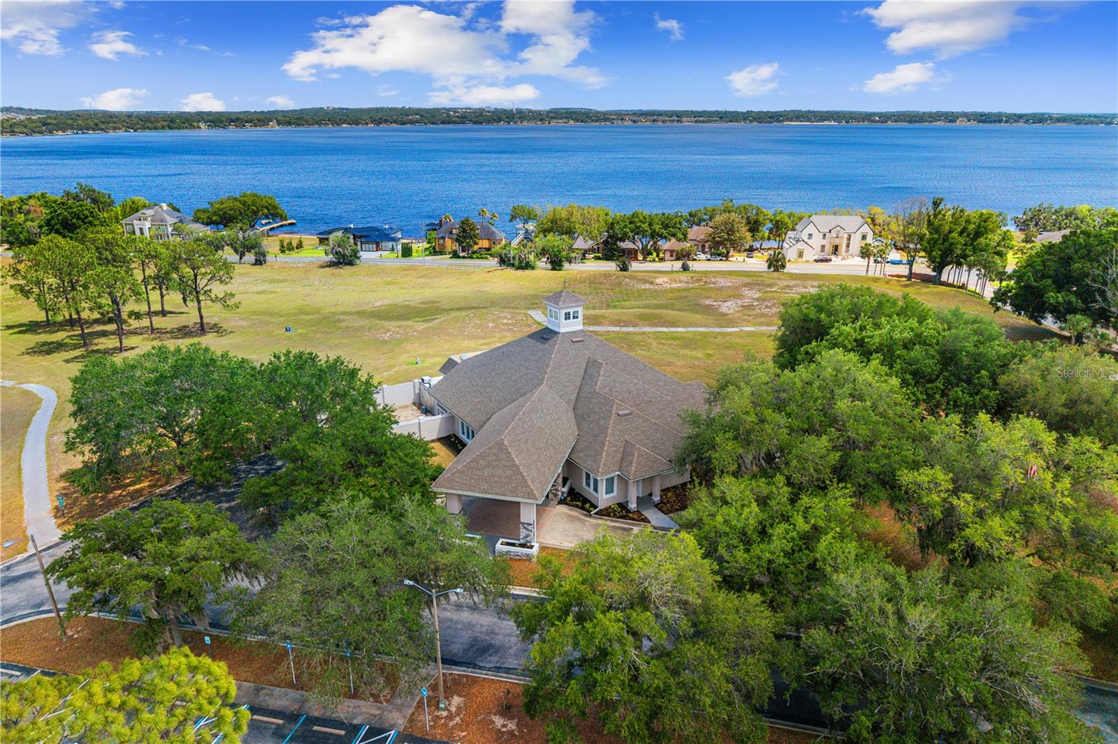 Image 33 of 43 For 10200 Spring Lake Drive