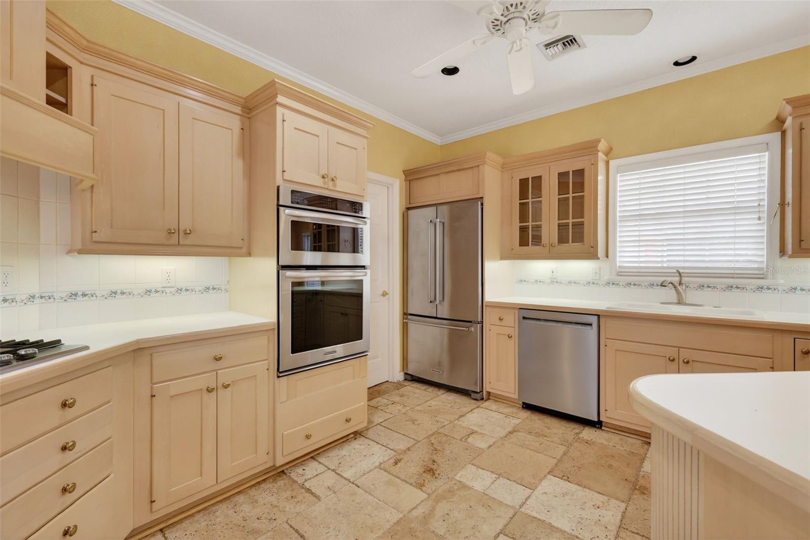 Image 15 of 47 For 618 High Point Drive