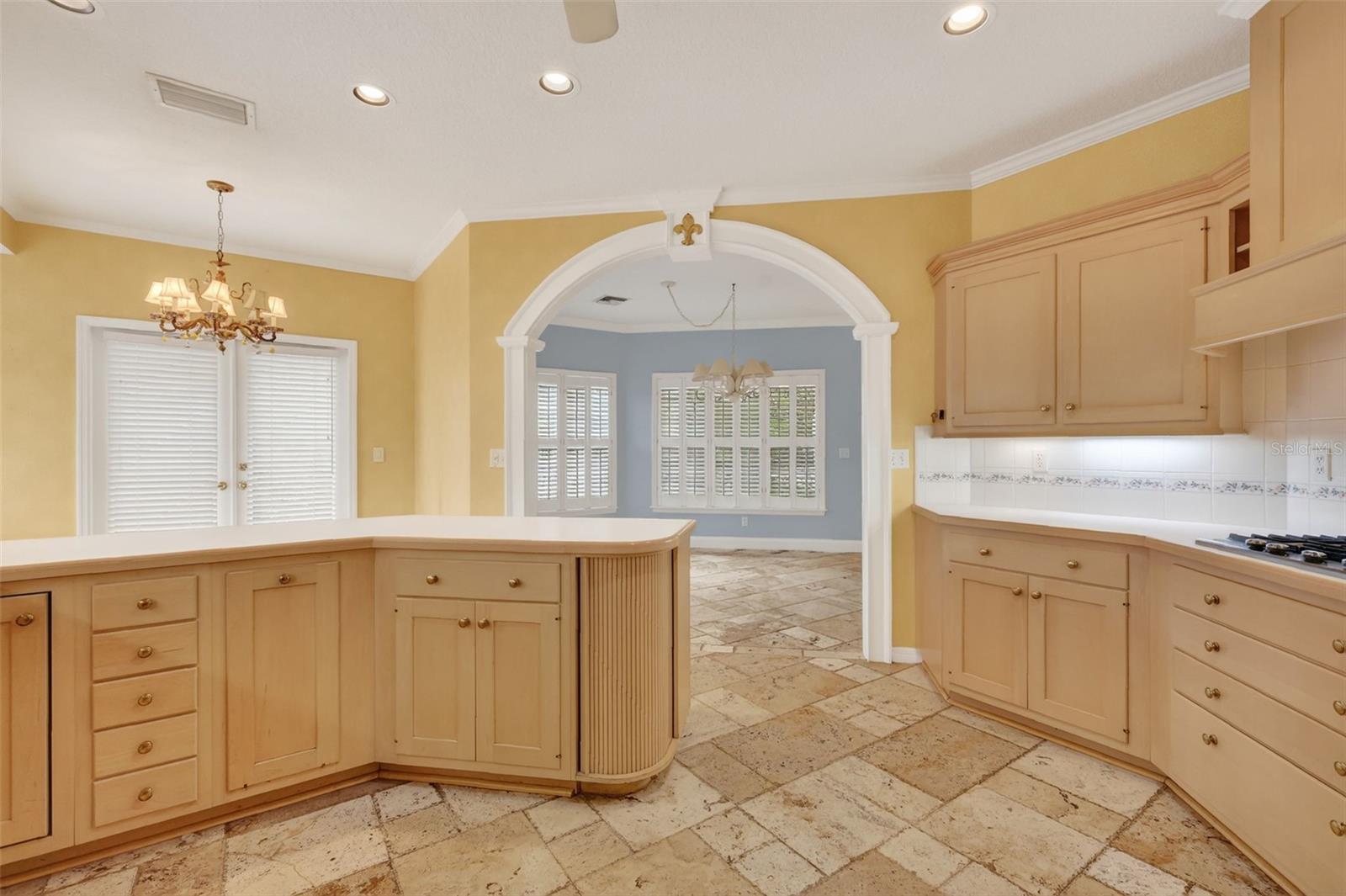 Image 16 of 47 For 618 High Point Drive