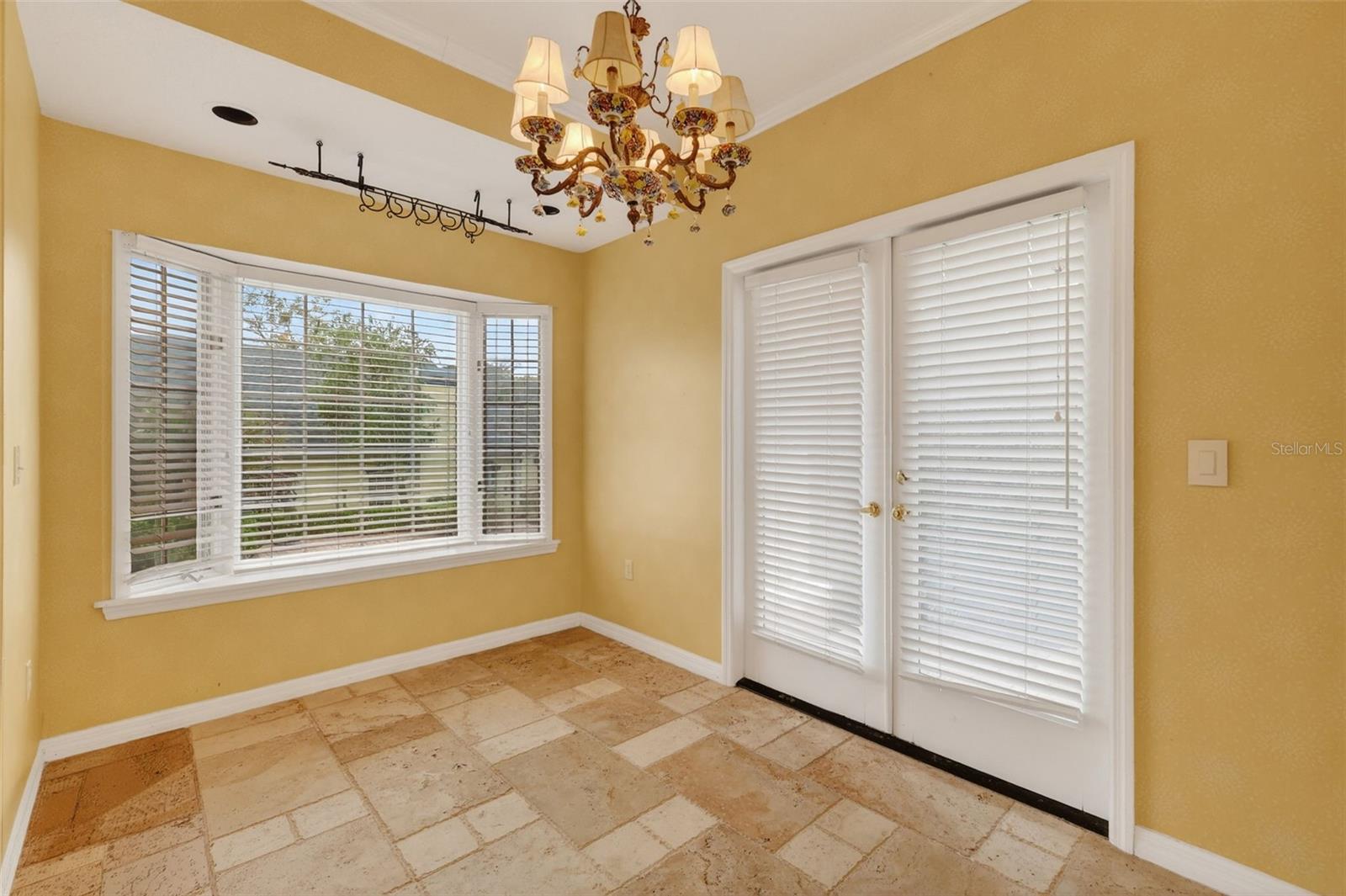 Image 18 of 47 For 618 High Point Drive