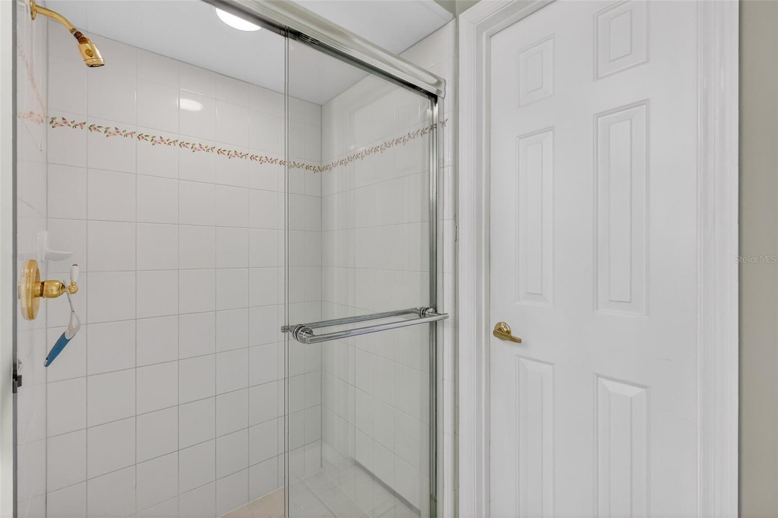 Image 23 of 47 For 618 High Point Drive