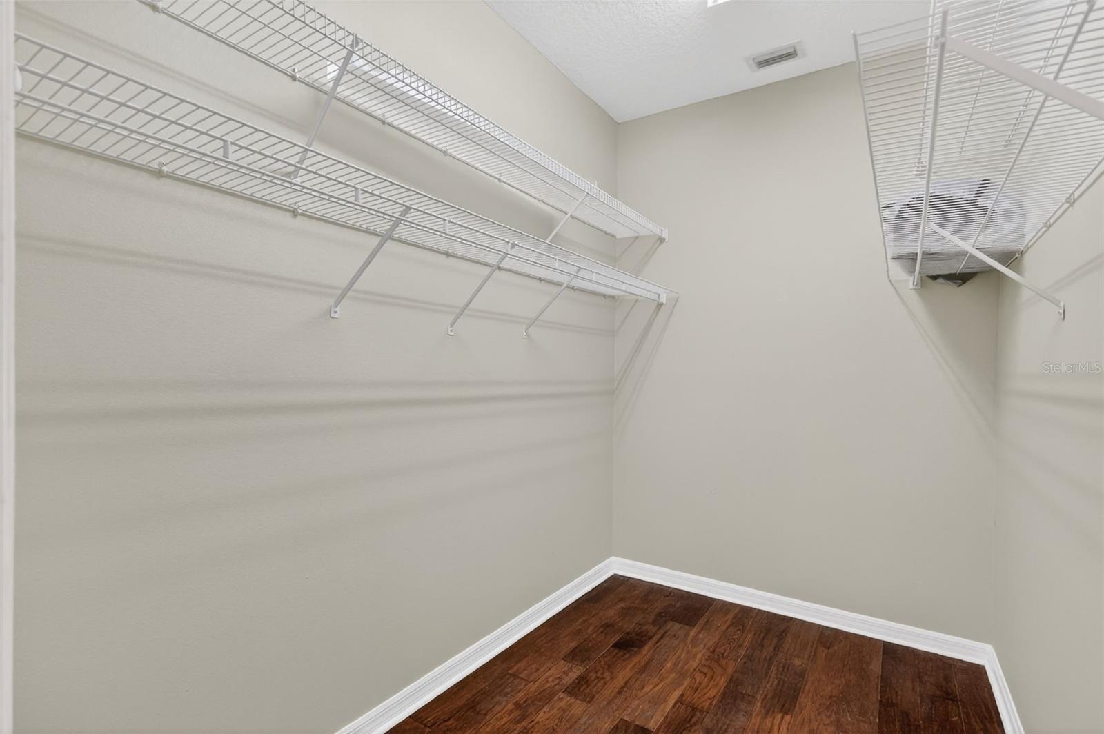 Image 24 of 47 For 618 High Point Drive