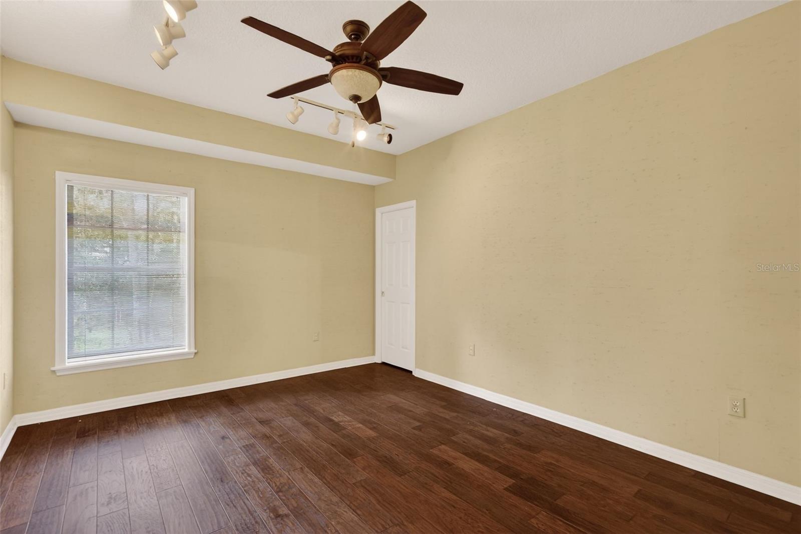 Image 26 of 47 For 618 High Point Drive