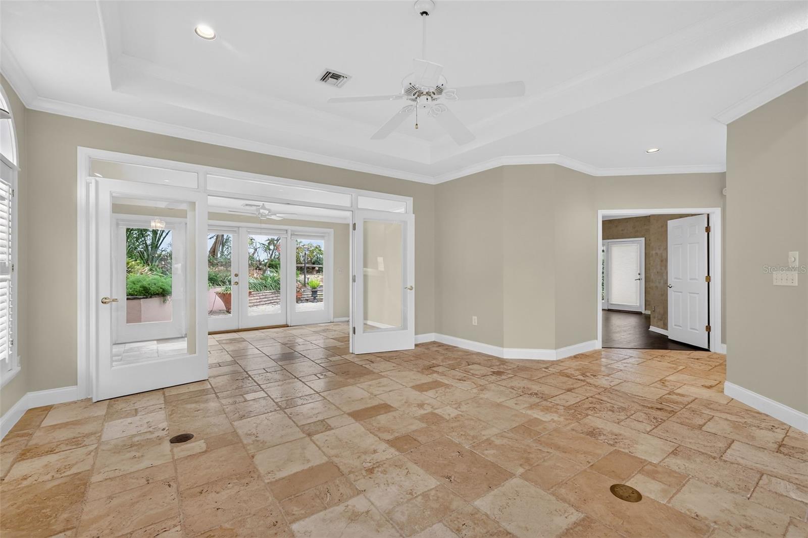 Image 8 of 47 For 618 High Point Drive