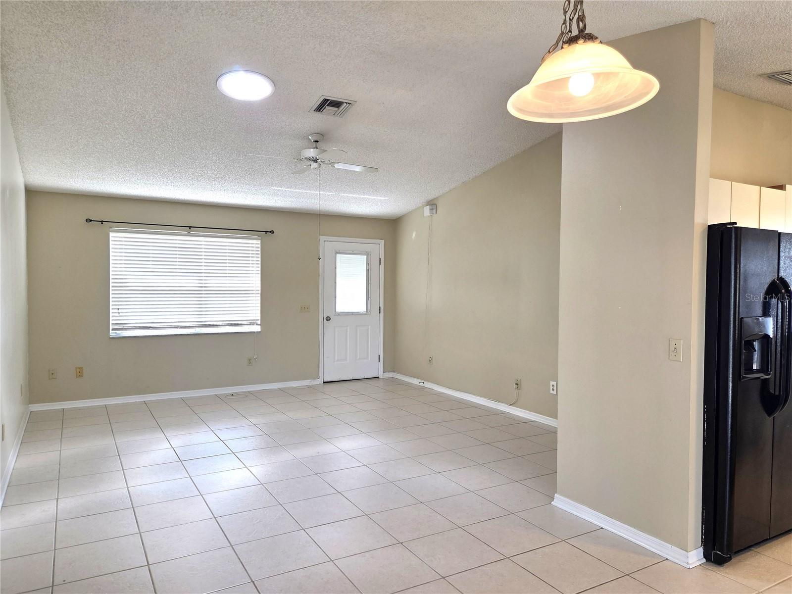 Image 6 of 23 For 739 Heathrow Avenue