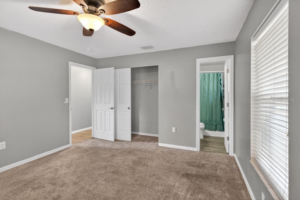 Image 18 of 37 For 42210 Lakeview Drive