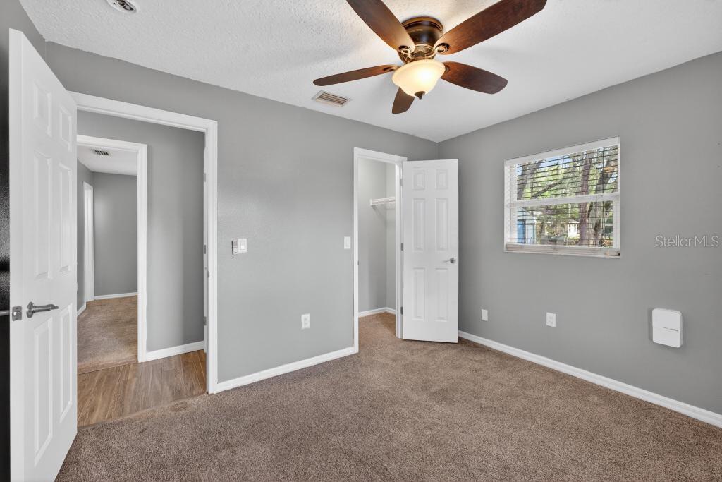 Image 22 of 37 For 42210 Lakeview Drive