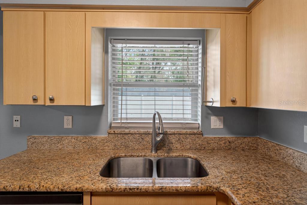 Image 9 of 37 For 42210 Lakeview Drive