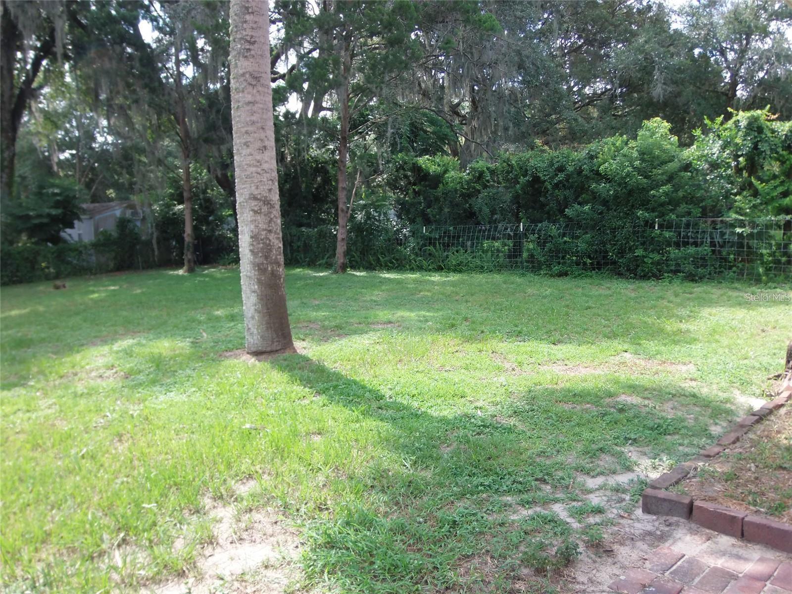 Image 16 of 40 For 320 Rhodes Street