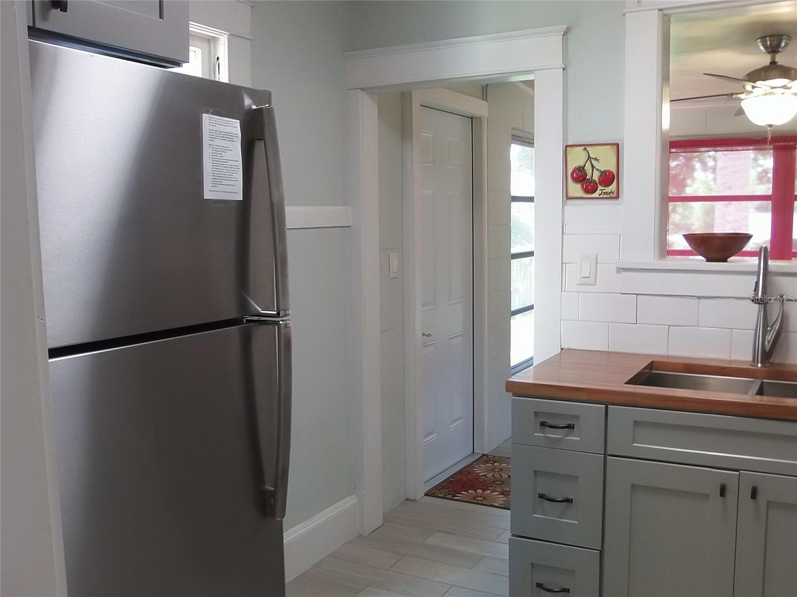 Image 31 of 40 For 320 Rhodes Street