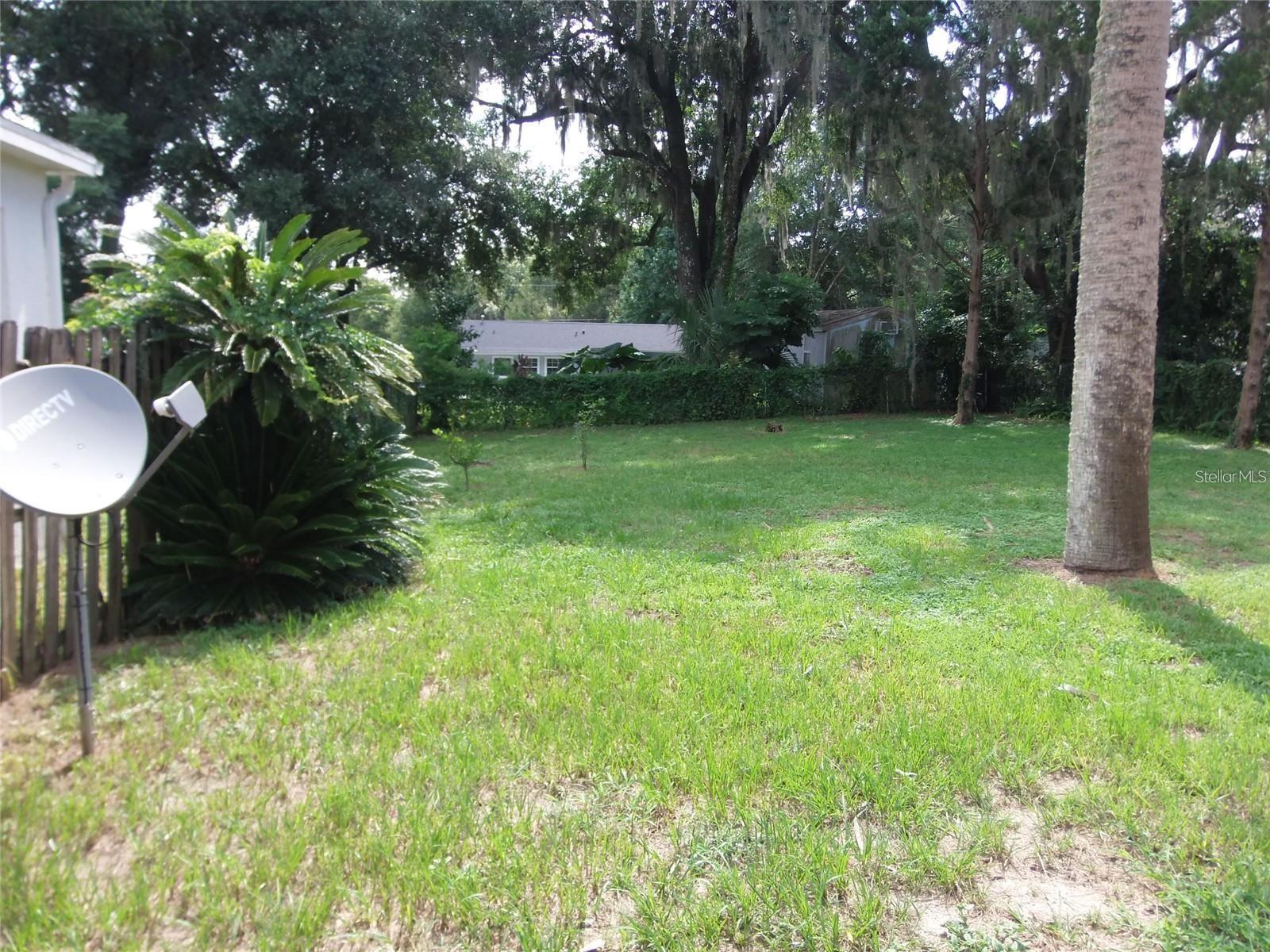 Image 33 of 40 For 320 Rhodes Street