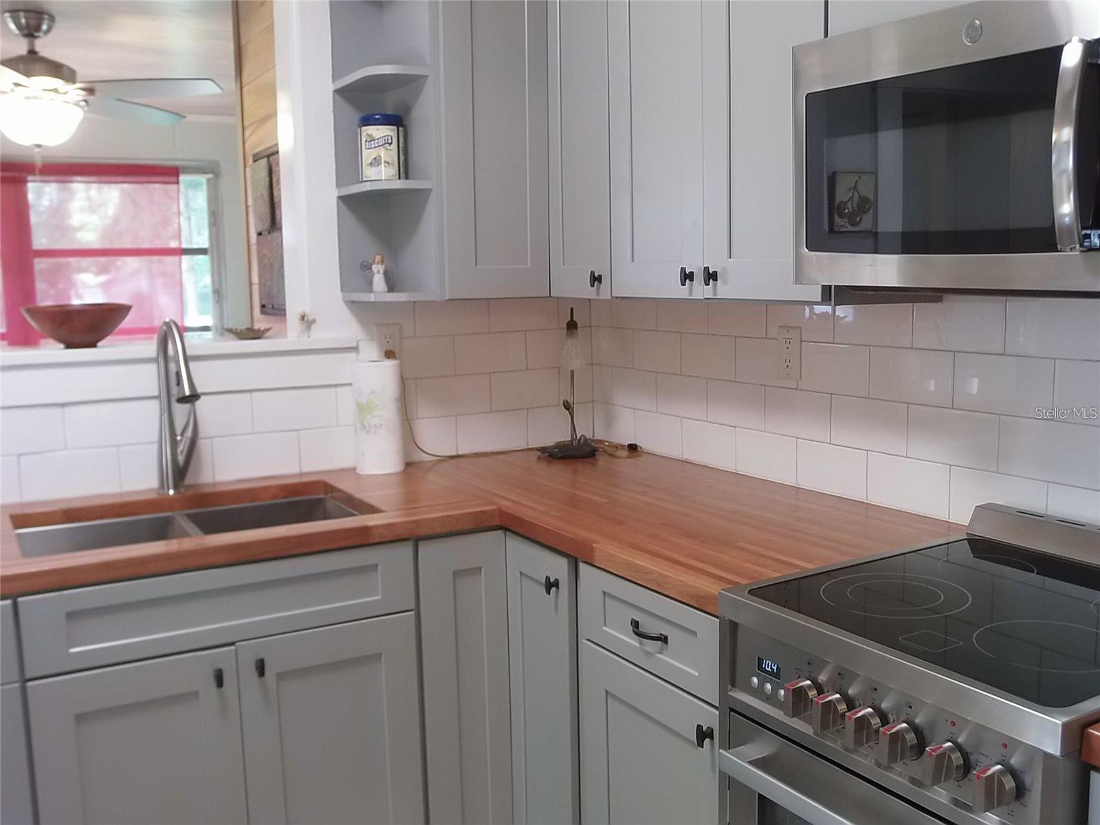 Image 39 of 40 For 320 Rhodes Street