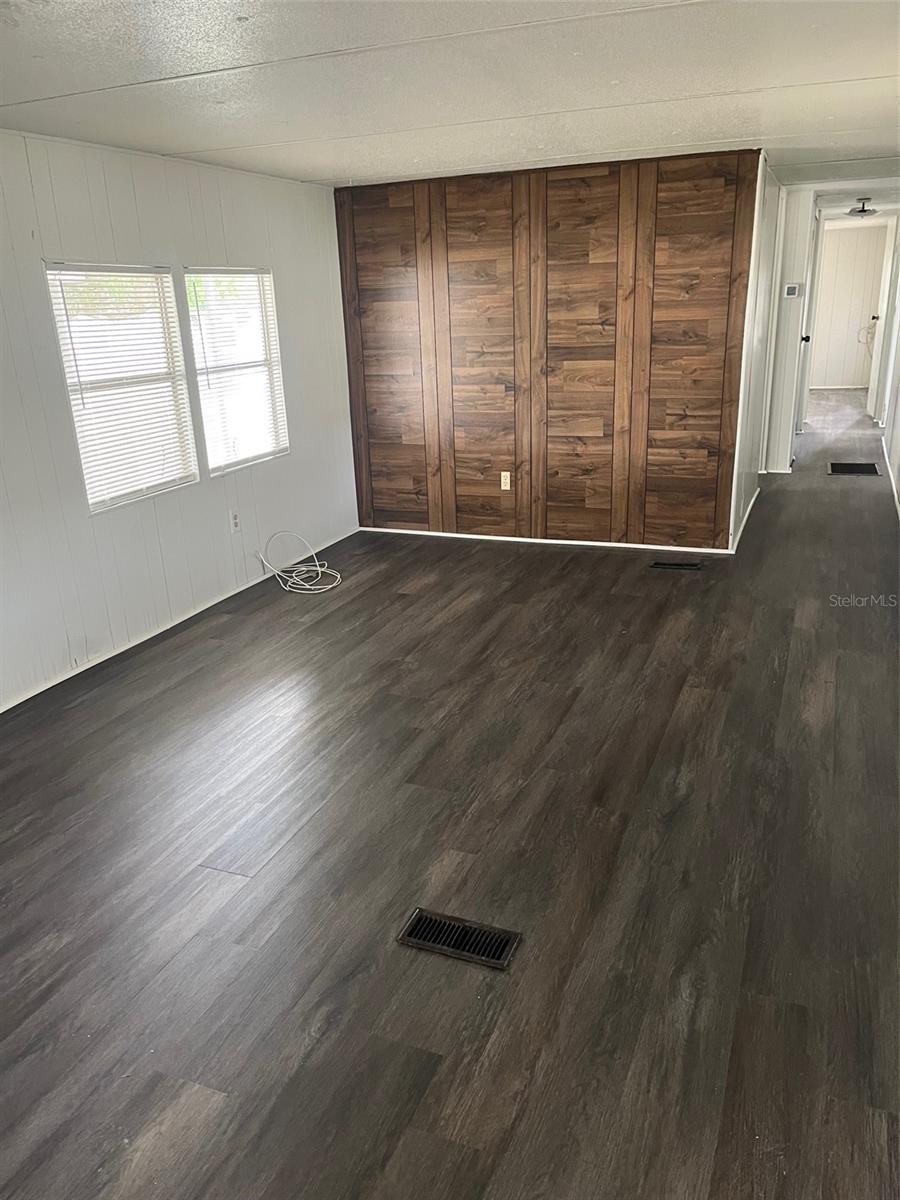 Image 4 of 16 For 816 Beechwood Avenue