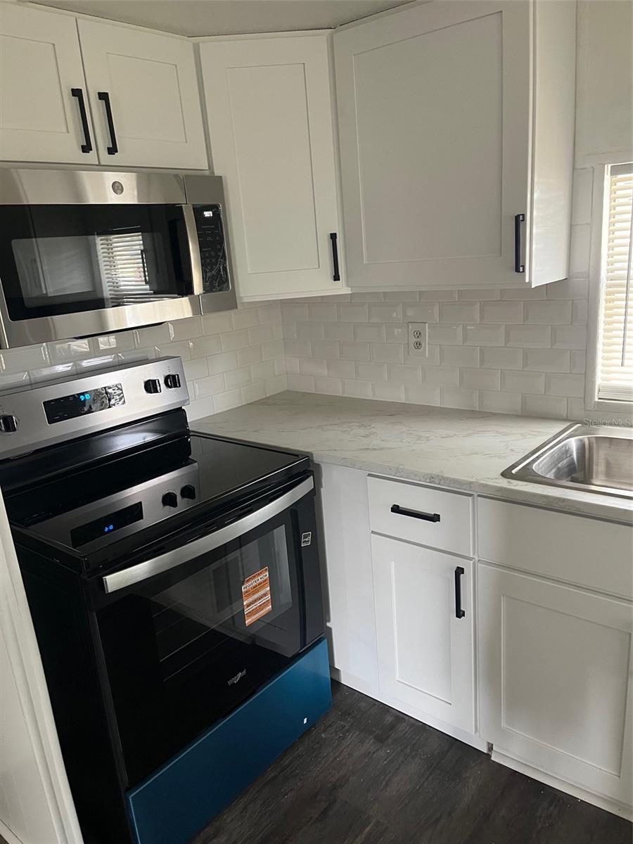 Image 8 of 16 For 816 Beechwood Avenue