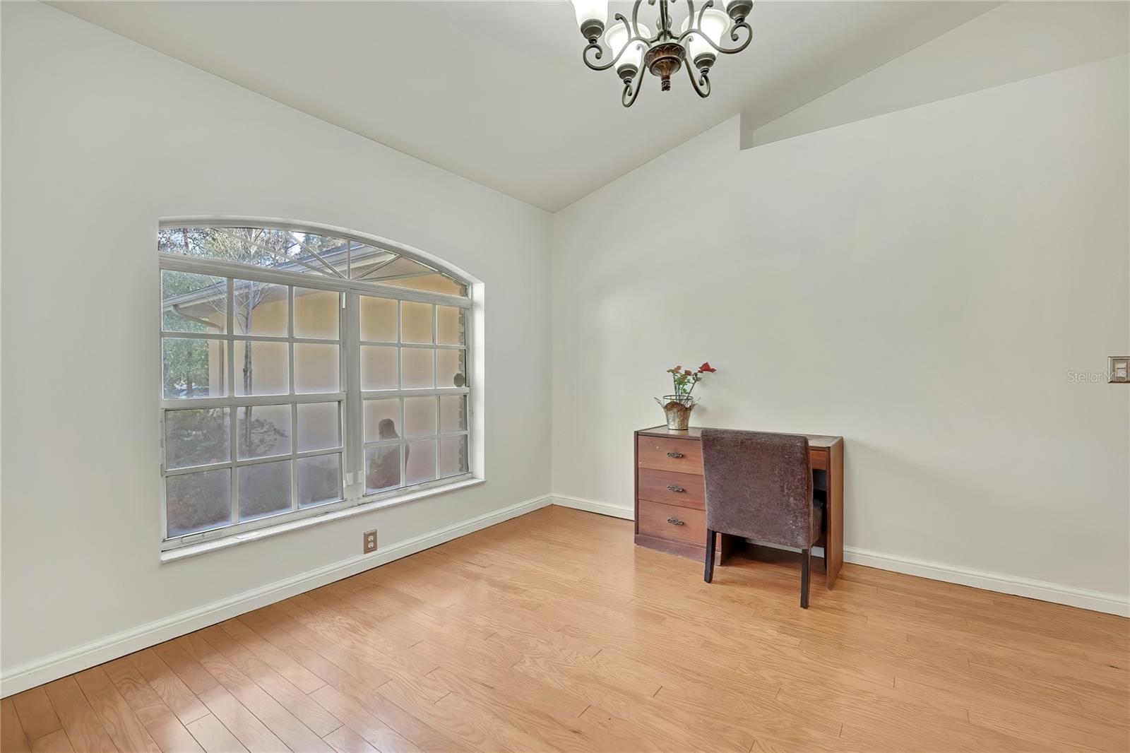 Image 11 of 59 For 340 Savoy Street