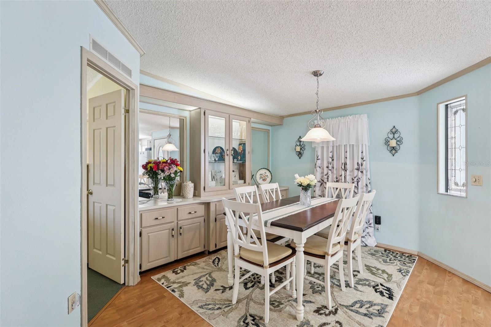 Image 14 of 58 For 25736 Oak Alley