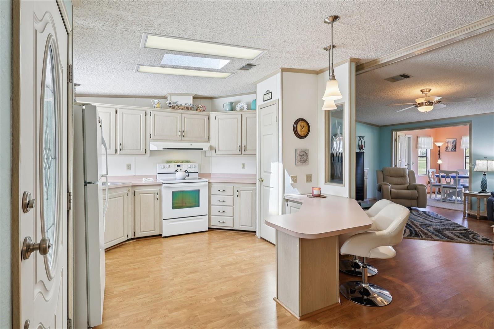 Image 18 of 58 For 25736 Oak Alley