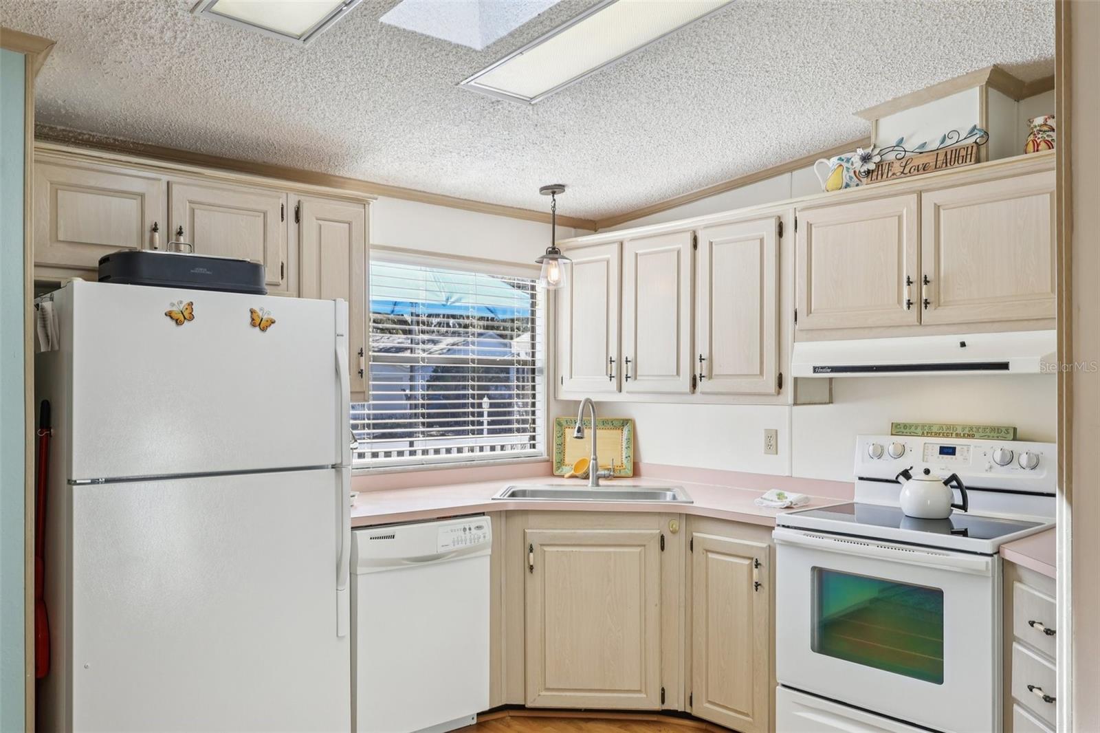 Image 22 of 58 For 25736 Oak Alley