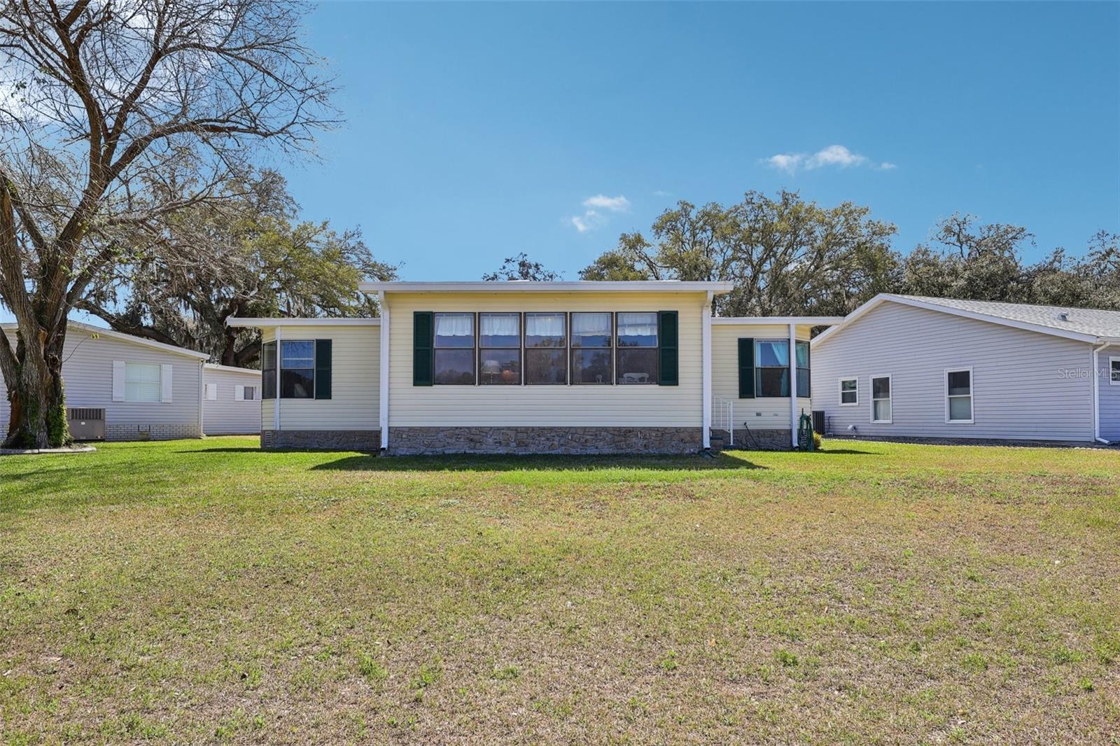 Image 35 of 58 For 25736 Oak Alley