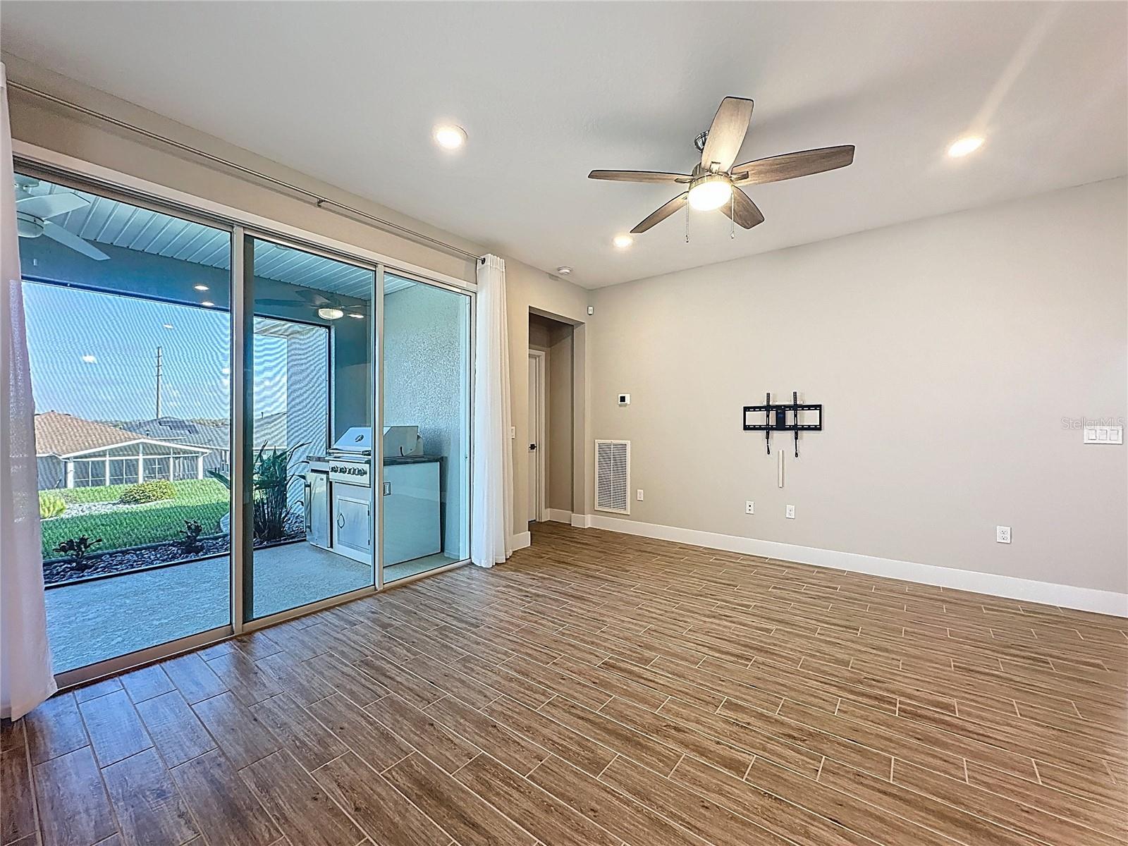 Image 7 of 77 For 651 Conservation Boulevard