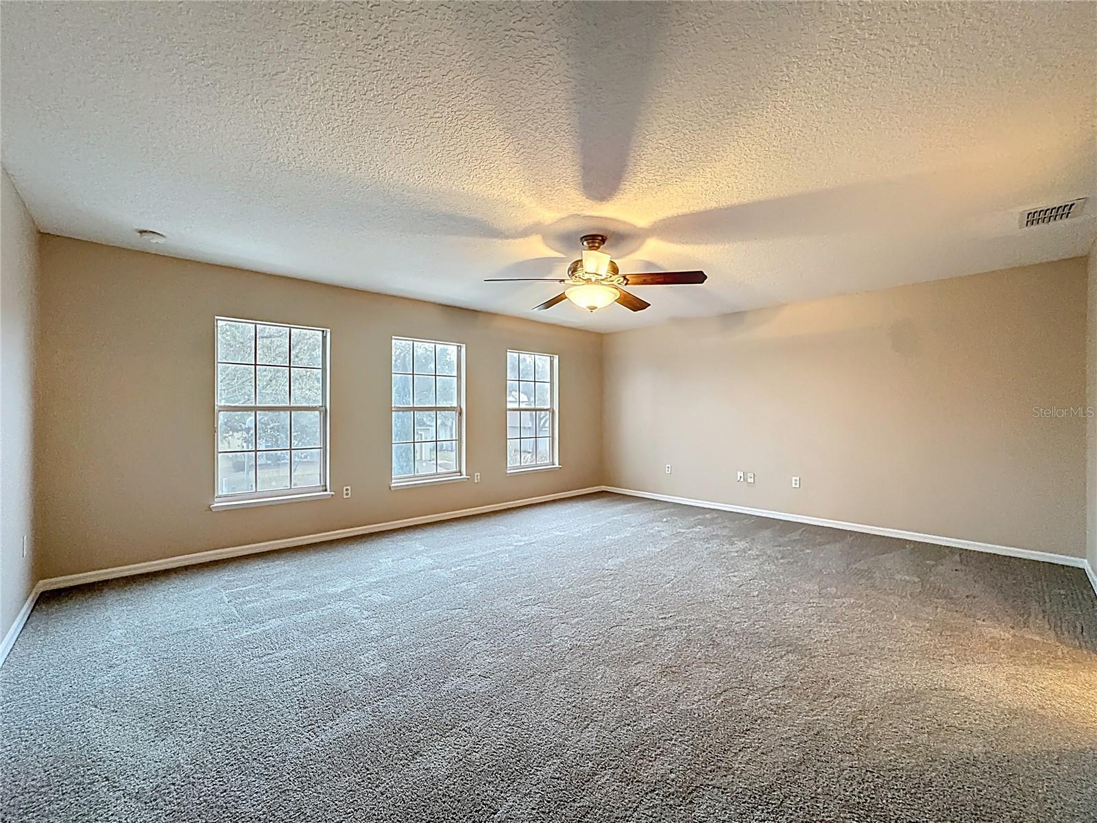 Image 28 of 43 For 313 Azores Place