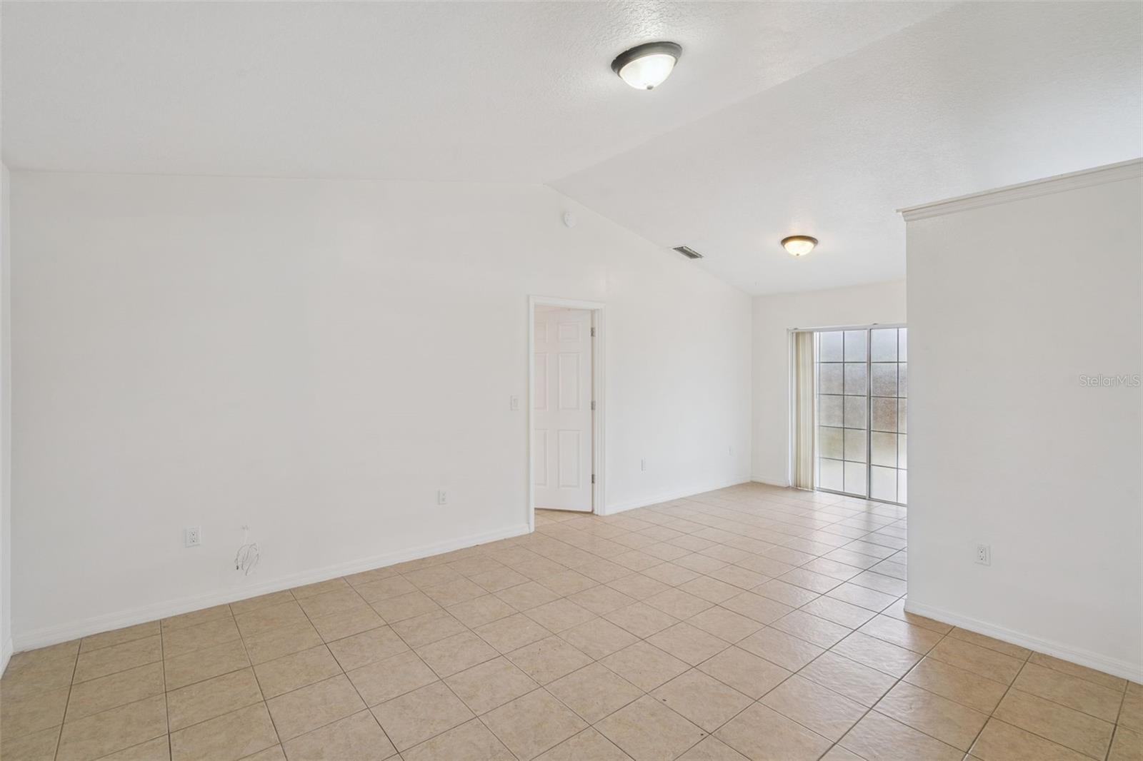 Image 4 of 24 For 11045 Pine Street