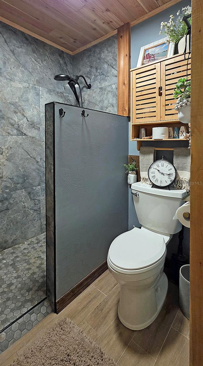 Image 16 of 27 For 6503 Lonnie Lee Lane